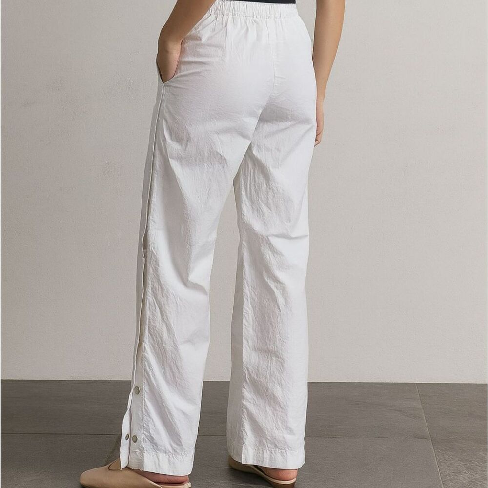 NWOT Equipment Femme *flaw* White Wide Straight Leg w/ Snap bottom Pockets Small